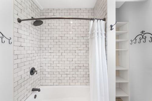 607 Ocean Blvd, Hampton NH  03842-4335 exterior