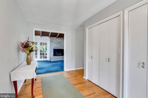 1014 Thomas Ave, Riverton NJ  08077-2321 exterior