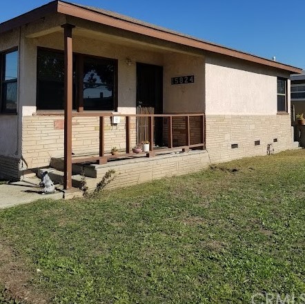 15824 Freeman Ave, Lawndale, CA 90260-2633