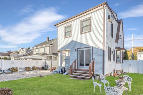 47 Prospect Ave, East Rockaway NY  11518-1232 exterior