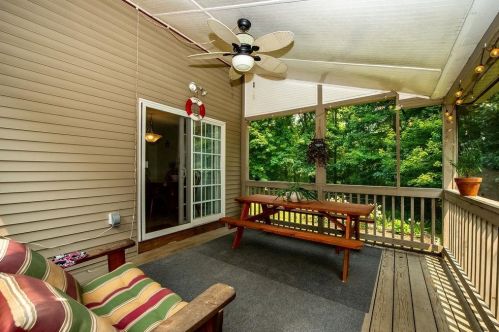 15 Chabot St, Somersworth NH  03878-1302 exterior