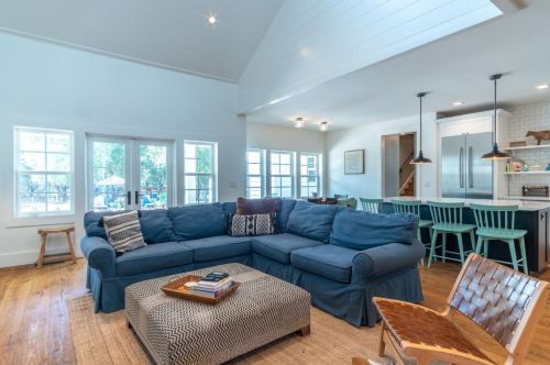 10555 Watsonville Rd, Gilroy CA  95020-9433 exterior