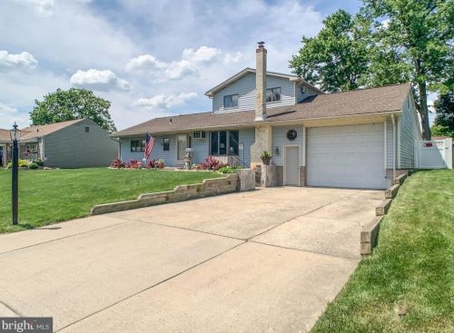 229 Glouster Rd, Fairless Hills, PA 19030-1309