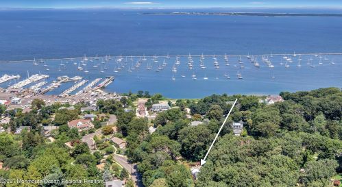 50 Hooper Ave, Atlantic Highlands NJ  07716-1537 exterior