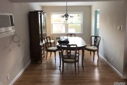 2700 Range Rd, North Bellmore, NY 11710-2845