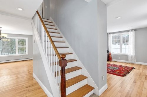 77 Main St, Princeton, MA 01541-1006