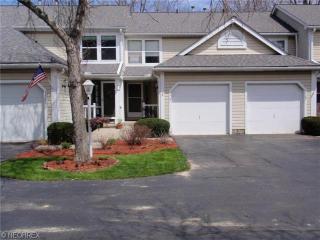 3767 Lake Run Blvd, Cuyahoga Falls, OH 44224-4339