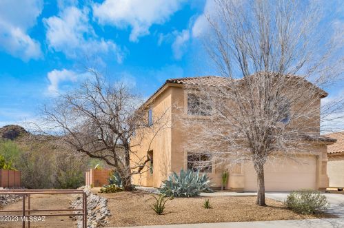 8861 Misty Brook Dr, Tucson, AZ 85743-1505