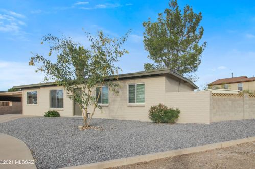 7753 32nd St, Tucson, AZ 85710-6003