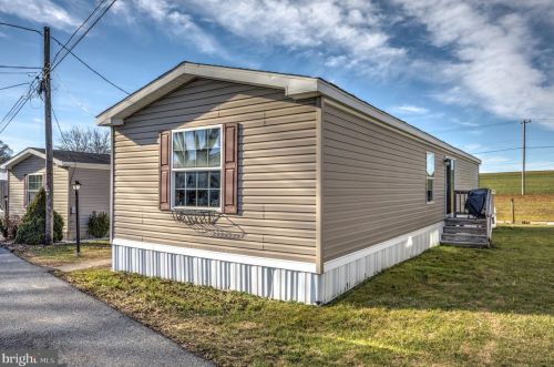 961 Rettew Ml Rd, Ephrata PA  17522-1871 exterior