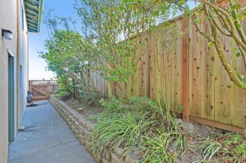 271 Goodwin Dr, San Bruno CA  94066-1660 exterior