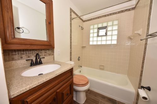 7446 Burdick Ave, Milwaukee WI 53219-3602 exterior