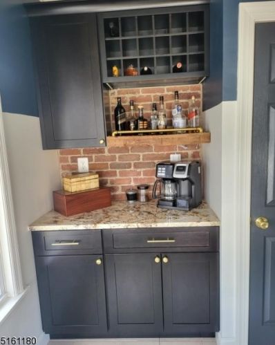 21 Scheerer Ave, Newark NJ  07112-2523 exterior