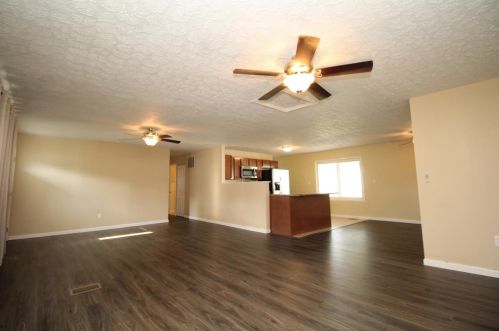 562 Kristine Ln, Franklin OH  45005-2152 exterior