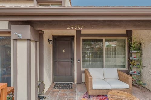 24605 Trevino Dr, Santa Clarita CA  91355-2816 exterior