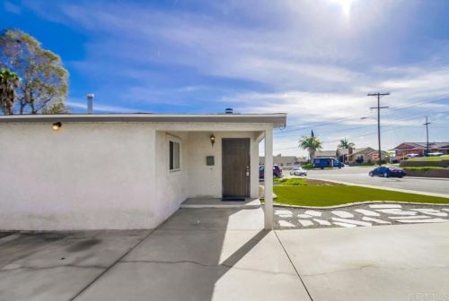 2527 Calle Gaviota, San Diego CA 92139-3105 exterior