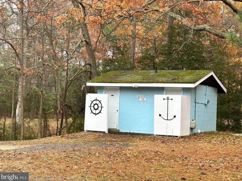 48 Essex Pl, Montross VA  22520-4028 exterior