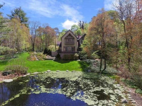 7 Northedge Rd, Hamilton, MA 01982-1129