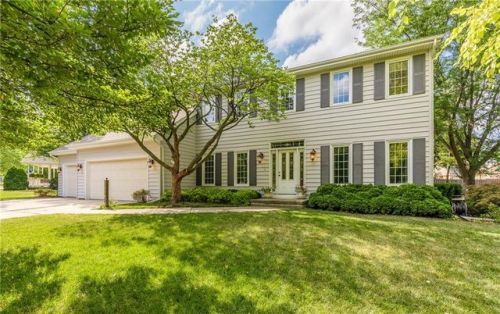 6130 Brandywine Dr, Camp Dodge, IA 50131-8739