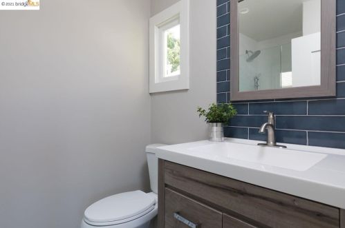 5845 Colby St, Oakland CA  94618-1224 exterior
