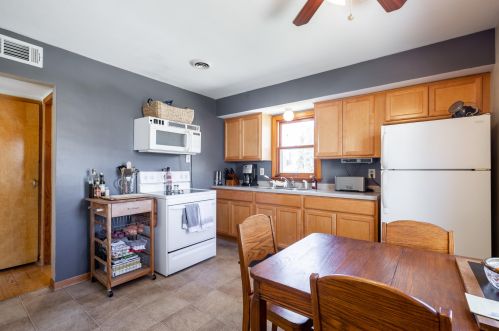 1302 Tripoli Ave, Milwaukee WI 53207-4030 exterior