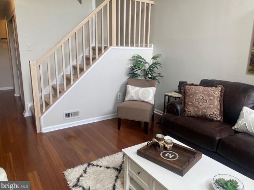 1614 Mayfield Cir, Jamison PA  18929-1649 exterior
