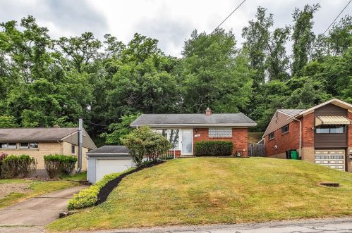 119 Queenston Dr, Pittsburgh, PA 15235-5429