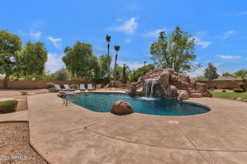 9833 Desert Cove Ave, Scottsdale AZ  85260-6219 exterior