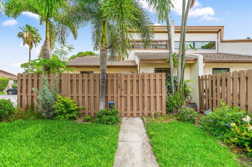 1939 Monks Ct, West Palm Beach, FL 33415-9161