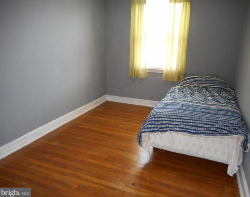 330 Pine St, Manor PA  19036-1008 exterior