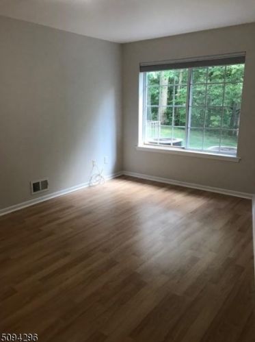 193 Riveredge Dr, Chatham Township NJ  07928-3115 exterior