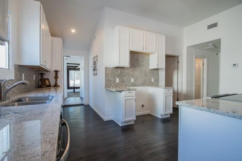 1926 Berwick Ave, Dallas TX 75203-4205 exterior