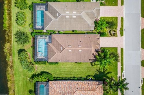 2770 Aviamar Cir, Naples FL 34114-9759 exterior