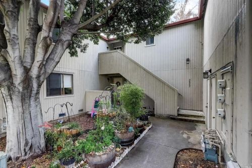 2527 Westberry Dr, Santa Rosa CA 95403-4136 exterior