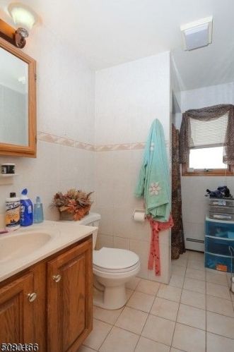 127 Newby Ave, West Paterson NJ  07424-2847 exterior