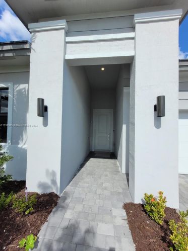 17507 41st St, Hollywood FL  33029-5035 exterior