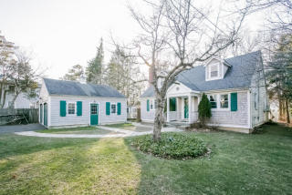 208 Sheephill Rd, Riverside, CT 06878-1109