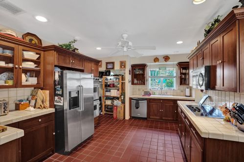 302 1st Ave, Delray Beach FL  33444-3804 exterior