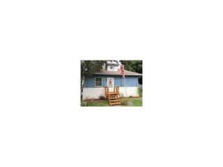 520 Iowa St, Twin View Heights, IA 52333-9427