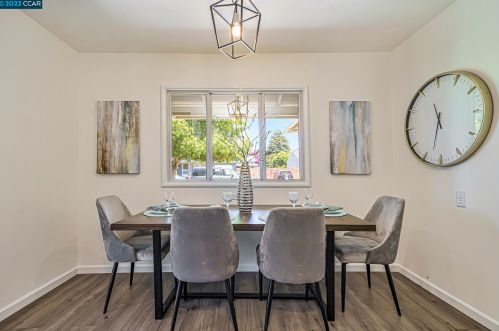 17349 Via Alamitos, San Lorenzo CA  94580-3503 exterior