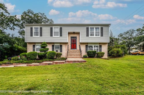 369 18th Ave, Bricktown, NJ 08724-2246