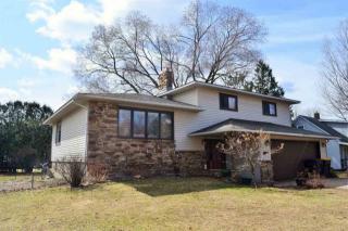 1401 Lily Ln, Wausau, WI 54401-8225