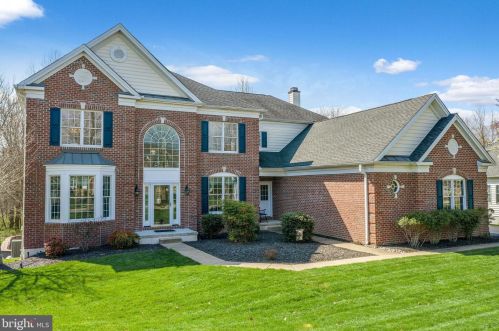 19 Waterton Dr, Bear, DE 19701-4915