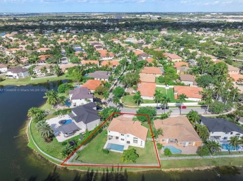 3761 144th Ave, Hollywood FL  33027-3785 exterior