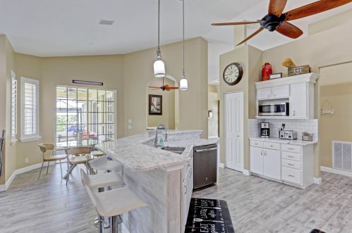 1241 Bimini Ln, West Palm Beach FL  33404-2770 exterior