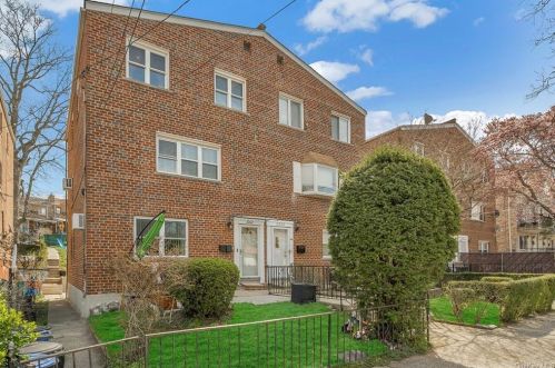 2062 Bogart Ave, Bronx, NY 10462-2630