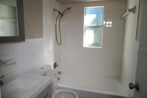 2440 Keystone Rd, Tarpon Springs FL  34688-8618 exterior