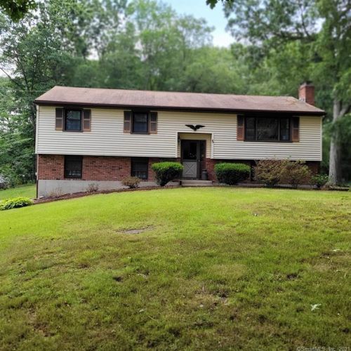 51 Armstrong Rd, Huntington, CT 06484-6104