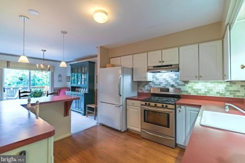 1144 Oxford Cir, Lansdale PA 19446-6652 exterior