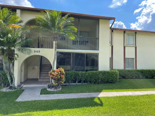 4759 Sable Pine Cir, West Palm Beach, FL 33417-3133